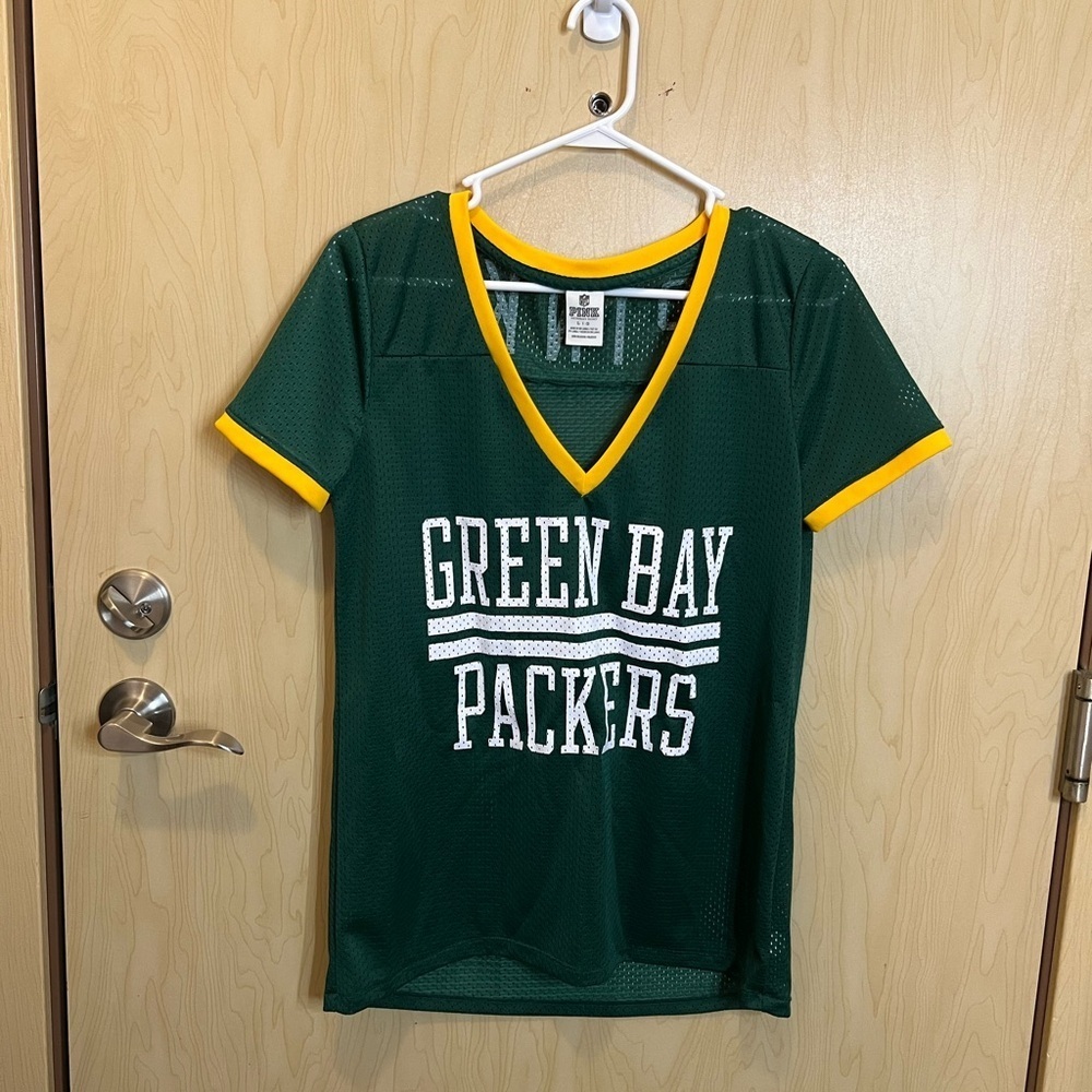 VS pink Green Bay packers jersey